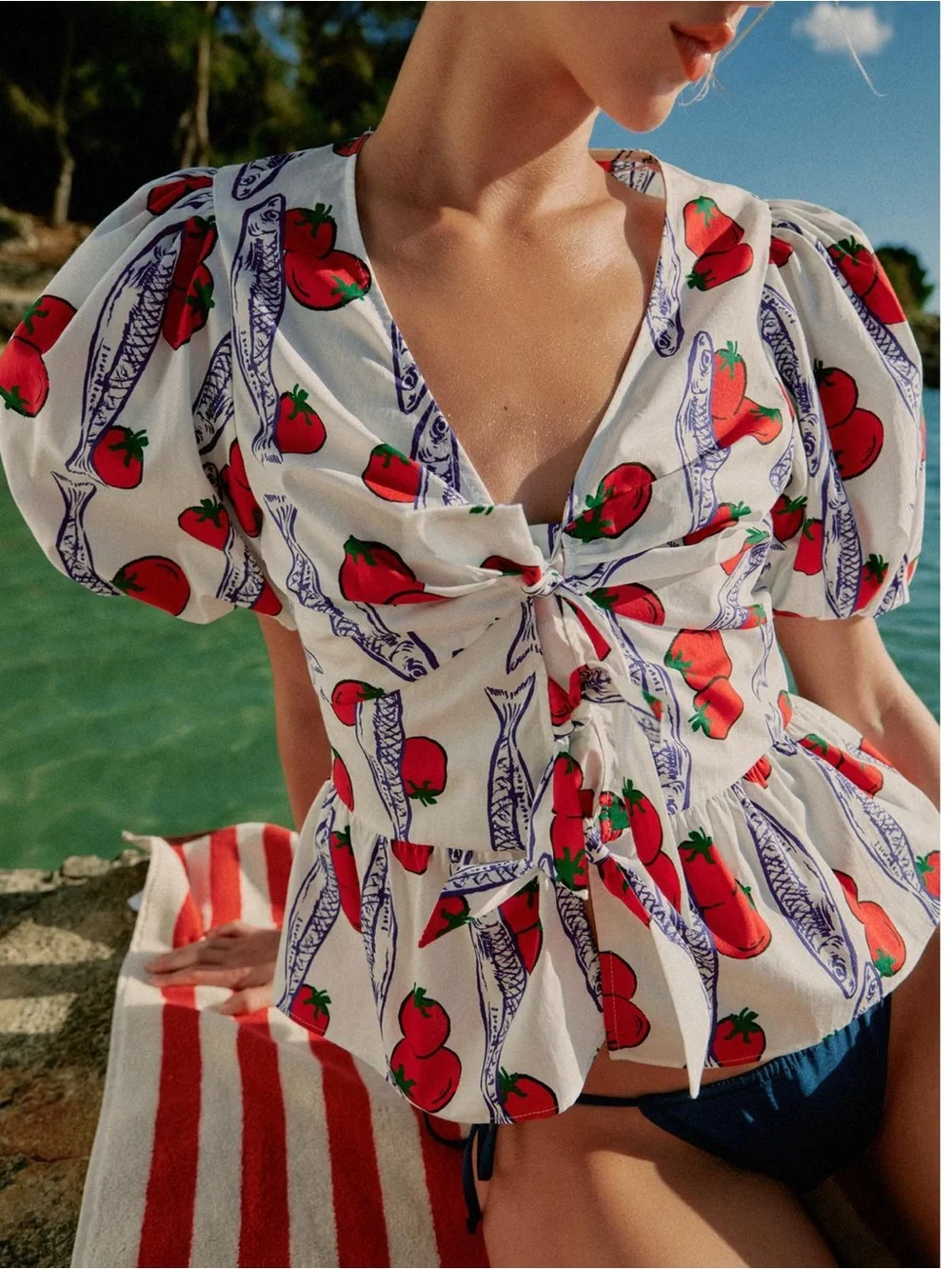 New With Tags Tie-Front Puff Sleeve Top in White with Red Print